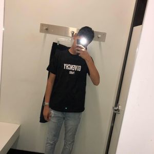 Meet your Posher, Label